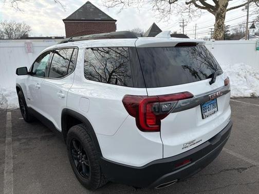 2022 GMC Acadia AWD AT4