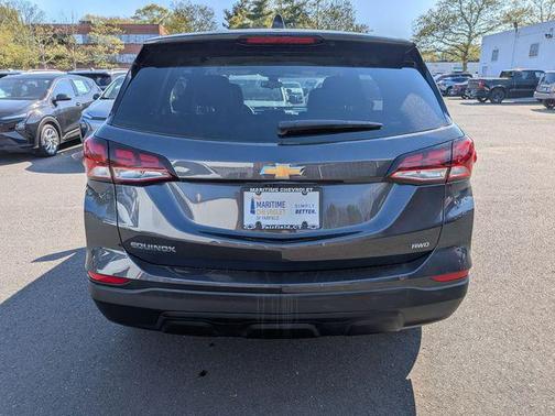 Iron Gray Metallic 2022 Chevrolet Equinox LS