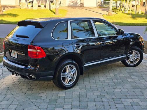 2010 Porsche Cayenne Cayenne