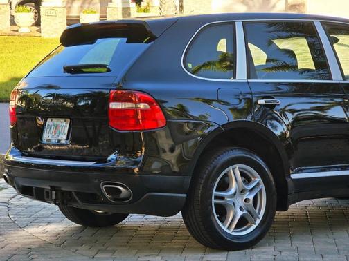 2010 Porsche Cayenne Cayenne