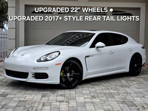 2015 Porsche Panamera 4