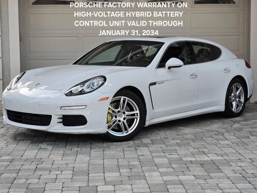 2014 Porsche Panamera 4