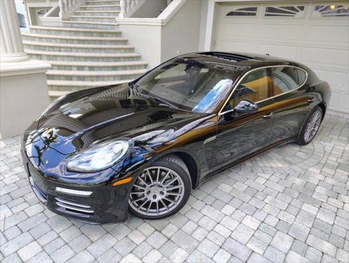 2014 Porsche Panamera 4S Executive