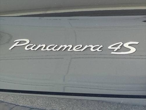 2014 Porsche Panamera 4S Executive