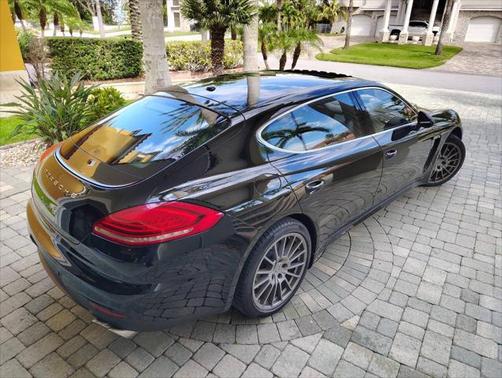 2014 Porsche Panamera 4S Executive