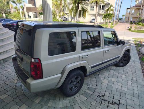 2007 Jeep Commander Sport