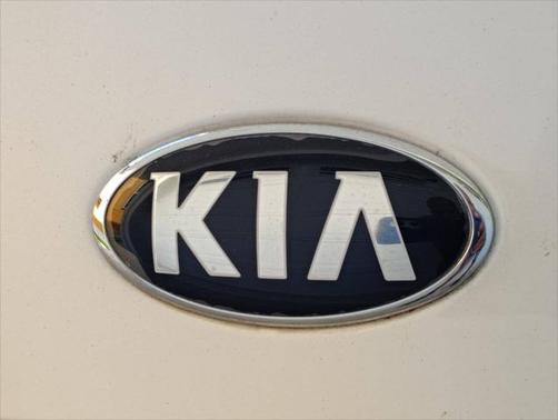 2014 Kia Cadenza Limited 4dr Sedan
