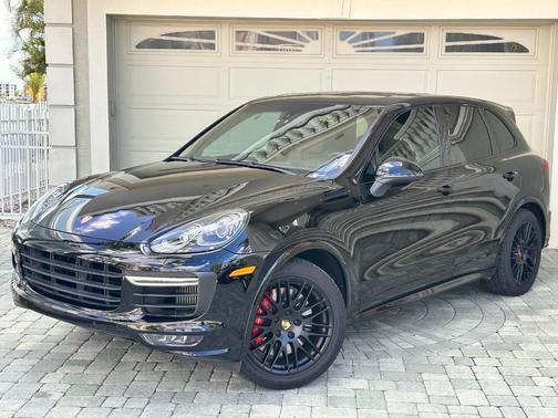 2017 Porsche Cayenne GTS