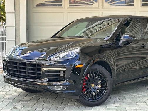 2017 Porsche Cayenne GTS
