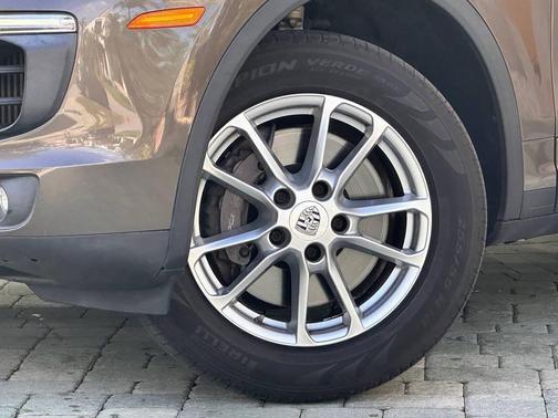 Umber Metallic 2015 Porsche Cayenne Diesel