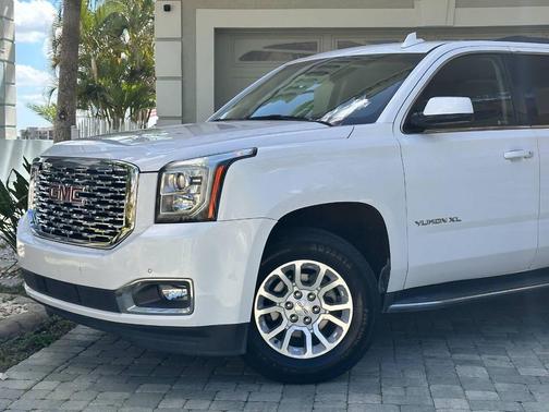 2018 GMC Yukon XL SLT