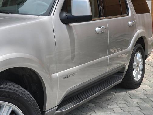 2004 Lincoln Aviator Ultimate
