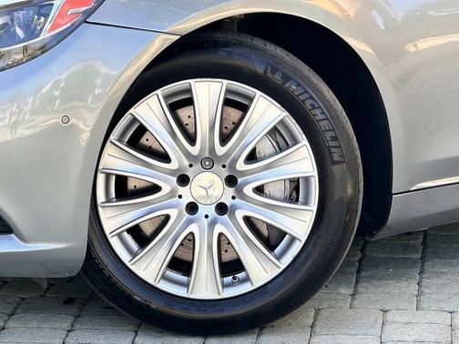 Diamond Silver Metallic 2015 Mercedes-Benz S-Class S 550 4dr Sedan