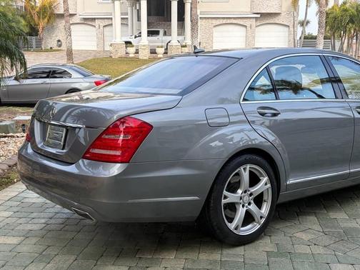 2013 Mercedes-Benz S-Class S 550 4dr Sedan