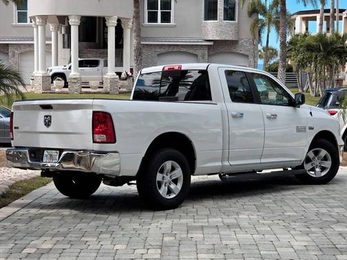 2016 RAM 1500 SLT