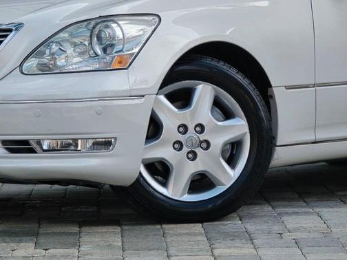 2005 Lexus LS 430 Base