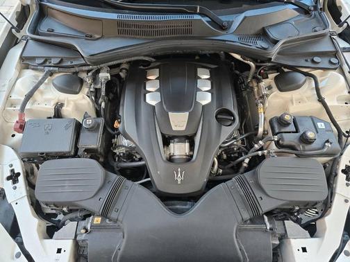 2015 Maserati Ghibli Base