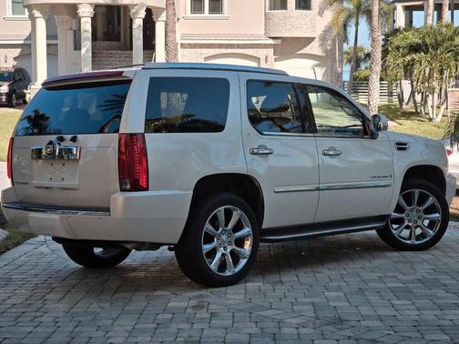 2007 Cadillac Escalade Base
