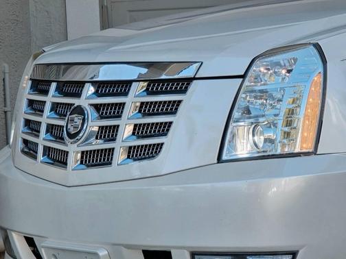 2007 Cadillac Escalade Base