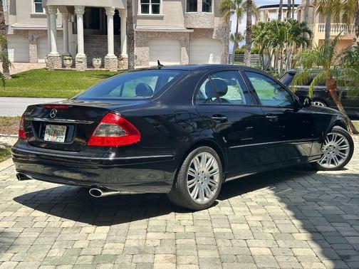 Black 2007 Mercedes-Benz E-Class E 350 4dr Sedan