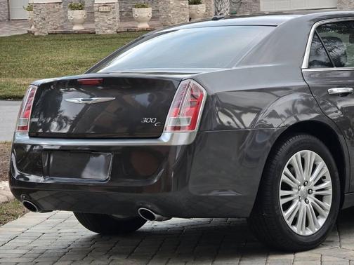 2014 Chrysler 300C John Varvatos Luxury