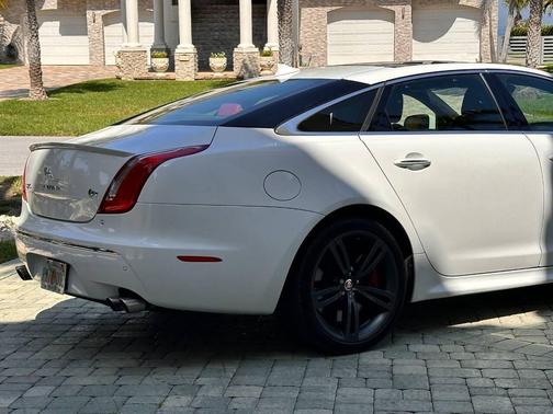 2015 Jaguar XJ XJR