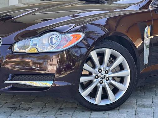 2011 Jaguar XF Premium