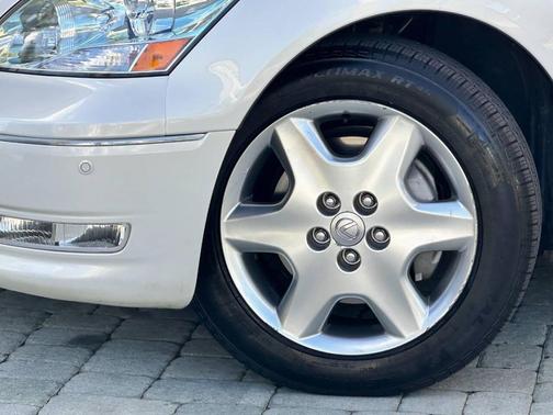 Crystal White 2004 Lexus LS 430 Base