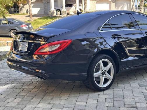 Black 2014 Mercedes-Benz CLS-Class CLS 550 4MATIC AWD 4dr Sedan