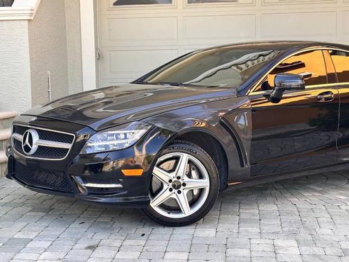 Black 2014 Mercedes-Benz CLS-Class CLS 550 4MATIC AWD 4dr Sedan