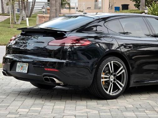 2014 Porsche Panamera Turbo S