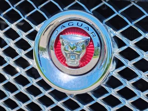 2014 Jaguar XJ Base