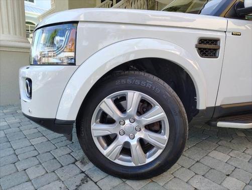 2016 Land Rover LR4 Base