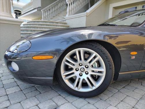 2005 Jaguar XKR Base