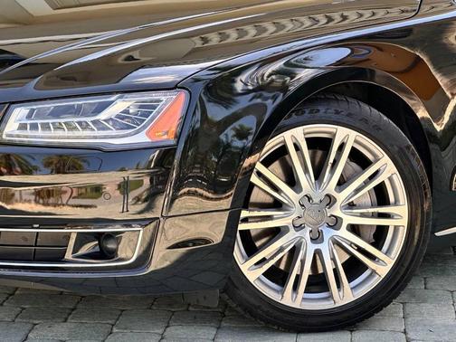 Brilliant Black 2016 Audi A8 L 3.0 TDI