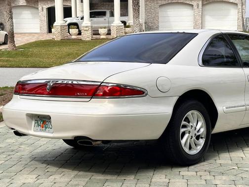 1998 Lincoln Mark VIII Base