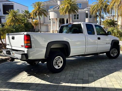 2005 GMC Sierra 2500 Work Truck