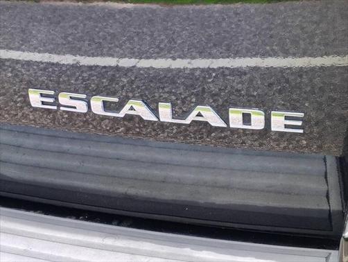 2009 Cadillac Escalade Base