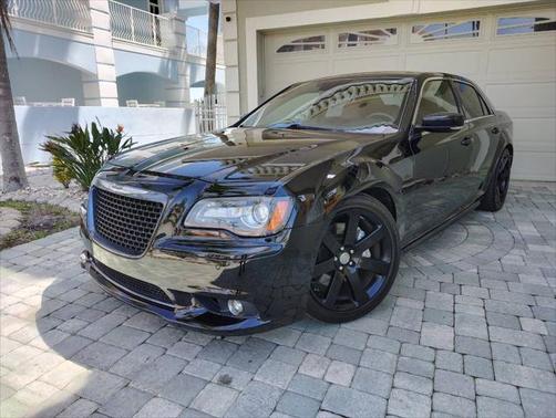 2012 Chrysler 300 SRT8
