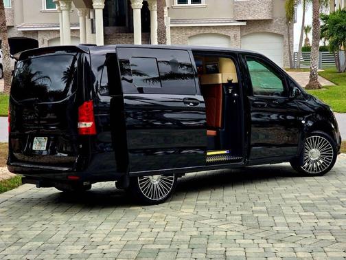 2018 Mercedes-Benz Metris Base