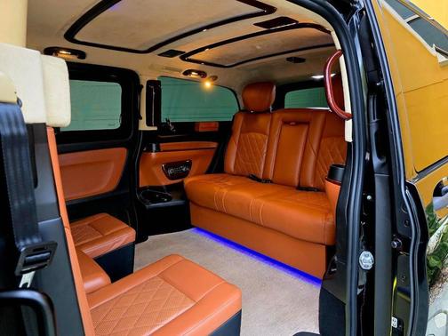 2018 Mercedes-Benz Metris Base