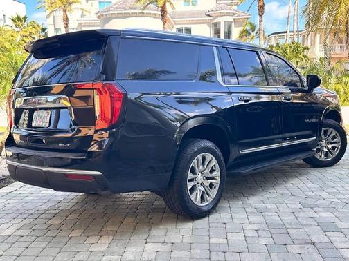 Black 2021 GMC Yukon XL SLT