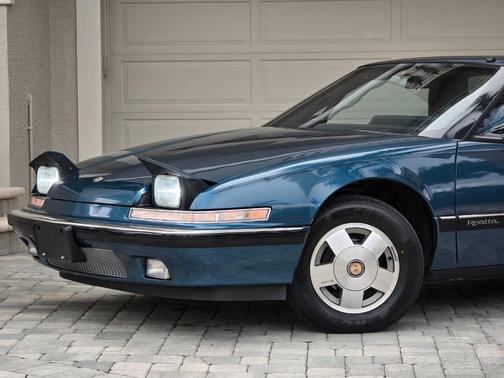 1988 Buick Reatta Base 2dr Coupe