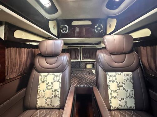 Black 2010 Ford E350 Super Duty XLT