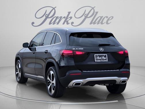 Night Black 2026 Mercedes-Benz GLA 250 Base
