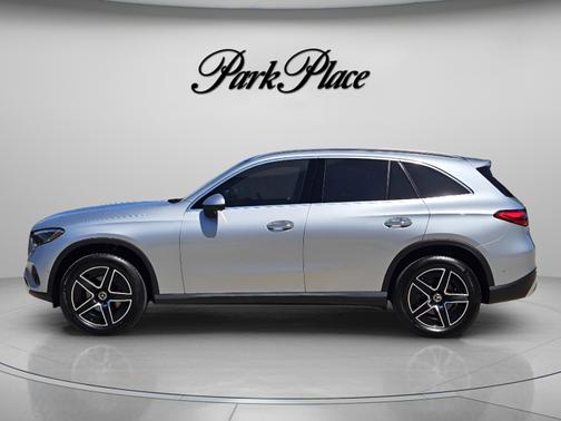 Cirrus Silver Metallic 2026 Mercedes-Benz GLC 300