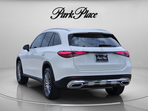 Polar White 2026 Mercedes-Benz GLC 300 Base