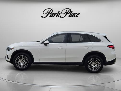Polar White 2026 Mercedes-Benz GLC 300 Base