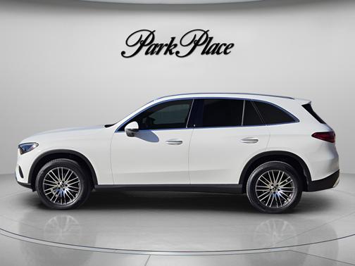 2025 Mercedes-Benz GLC 300 