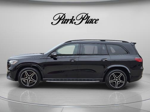 Obsidian Black Metallic 2026 Mercedes-Benz GLS 450 4MATIC